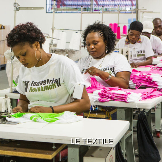 industrie textile femme machine a coudre