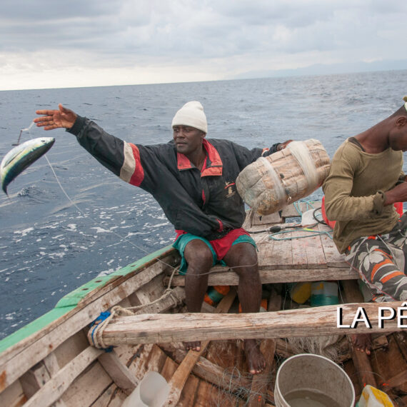 pêche bateau mer haiti hommes